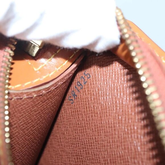 LOUIS VUITTON Epi Pochette Homme Bag Brown Zipangu Gold - Picture 12 of 16